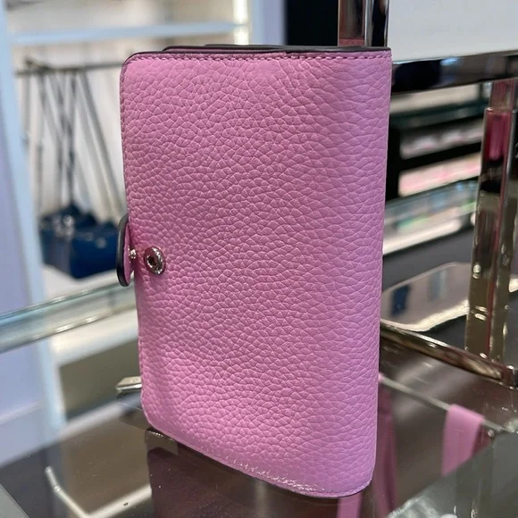 Kate Spade Lena Medium Bifold Wallet
Mandawilla
NWT - Picture 16 of 16